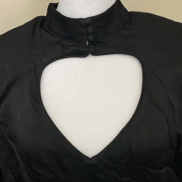 NEW Farm Rio Black Heart Neckline Mini Dress Size Small