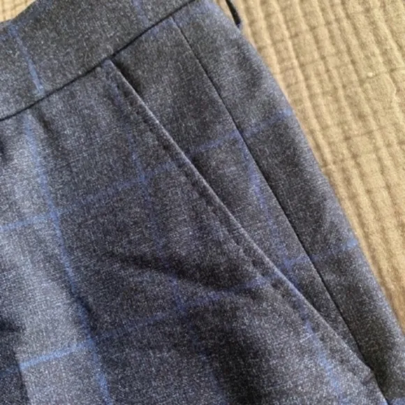 New HUGO Wool Blend Dress Pants Size 38