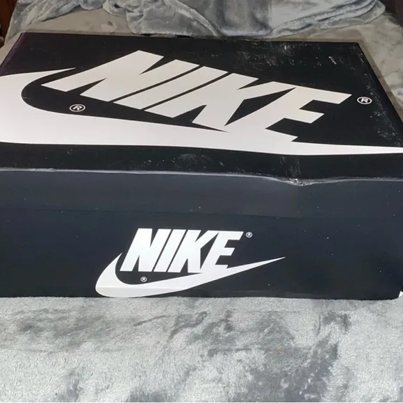 NEW- in BOX - Air Jordan 1 Retro High OG- Men's Black and White Sneakers