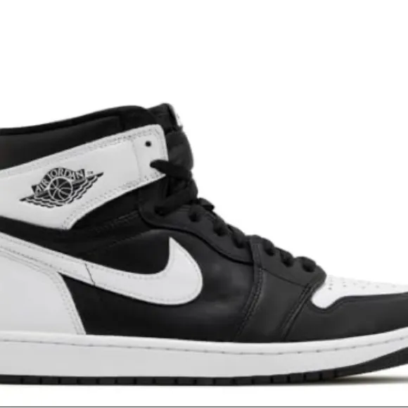 NEW- in BOX - Air Jordan 1 Retro High OG- Men's Black and White Sneakers