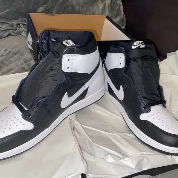 NEW- in BOX - Air Jordan 1 Retro High OG- Men's Black and White Sneakers
