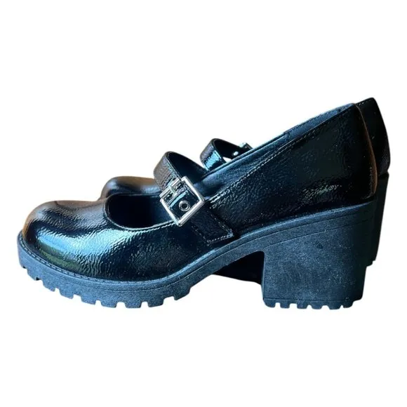 New In Box Lucky Lug Sole Mary Jane Pump Platform Block Heel Black Patent  7.5