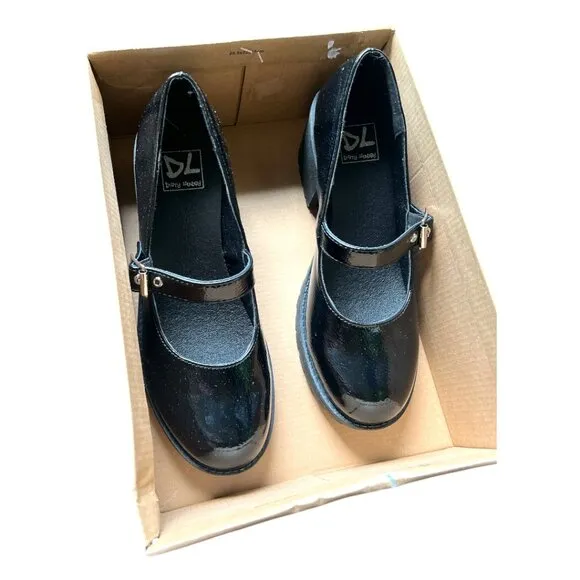 New In Box Lucky Lug Sole Mary Jane Pump Platform Block Heel Black Patent  7.5