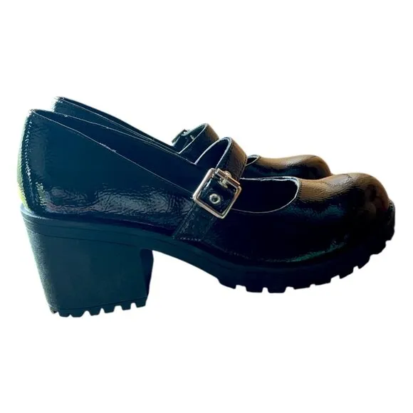 New In Box Lucky Lug Sole Mary Jane Pump Platform Block Heel Black Patent  7.5