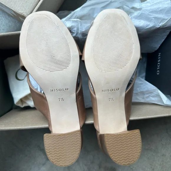 NEW IN BOX Nisolo Carina Cross Strap Mule in Almond, Size 7.5