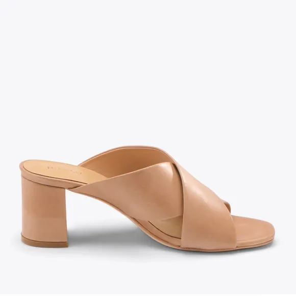 NEW IN BOX Nisolo Carina Cross Strap Mule in Almond, Size 7.5