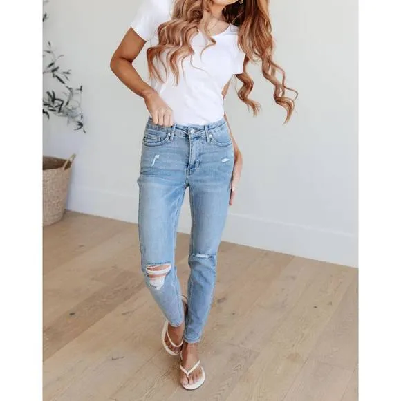 NEW JUDY BLUE mid rise control top distressed skinny jeans in light wash