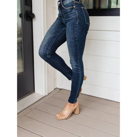 NEW JUDY BLUE mid rise vintage raw hem skinny jeans in dark wash