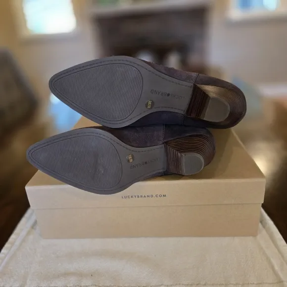 New Lucky Brand Suede Boots Size 8M