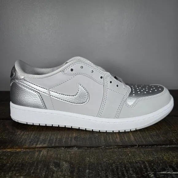 NEW Nike Air Jordan 1 Retro Low OG Mens Size 9.5 Metallic Silver Grey CZ0790-002