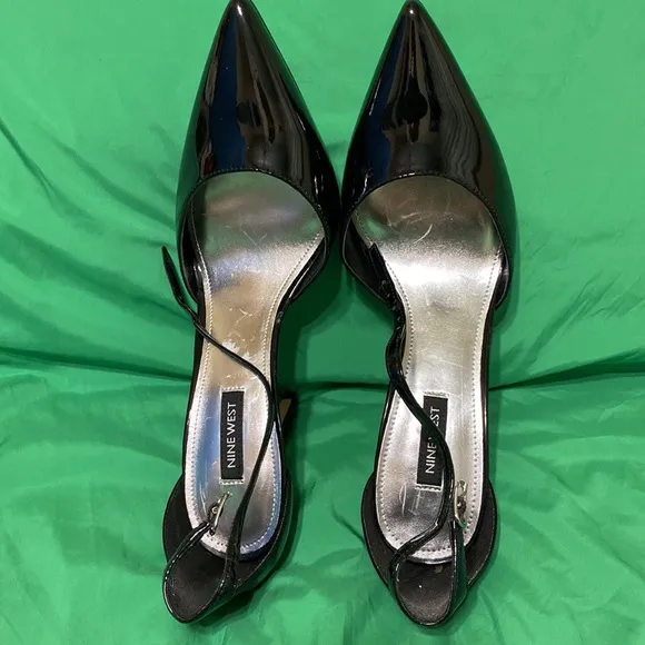 New Nine West high heels 4” black patent leather shoes size 9M