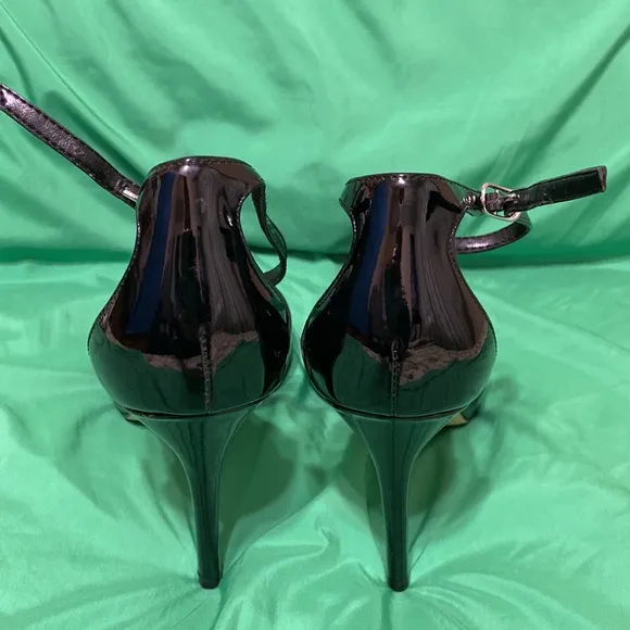 New Nine West high heels 4” black patent leather shoes size 9M