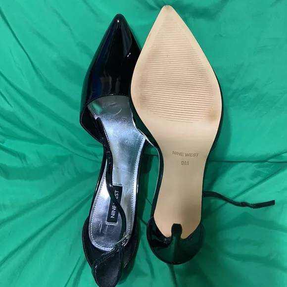 New Nine West high heels 4” black patent leather shoes size 9M