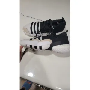 NEW, No Box Adidas -Trae Young 2 Basketball Shoes Black White Men's Sz 7.5 W8.5