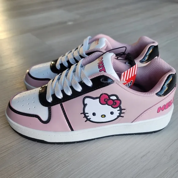 🦃🦃NEW SANRIO HELLO KITTY Pink/White Shoes Sneakers size 7