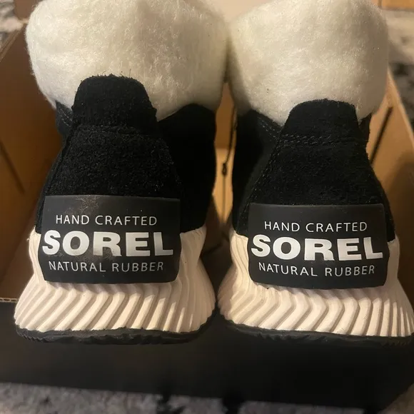 NEW Sorel waterproof boots