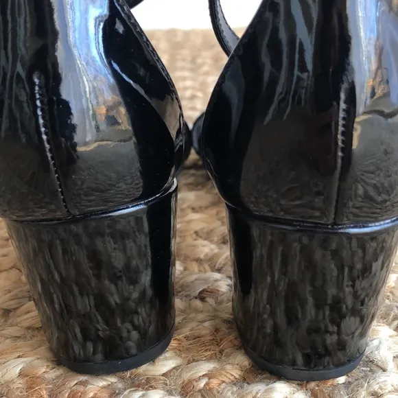 New: Steve Madden Carrson Patent Heel. Size 1