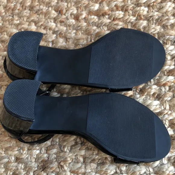 New: Steve Madden Carrson Patent Heel. Size 1