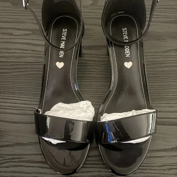 NEW! Steve Madden Girls Shoes Carrson Heeled Sandal, Black Patent, 5 - 1164