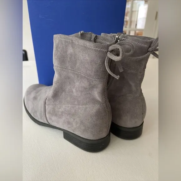 NEW Stuart Weitzman Girls’ Lowland Mid MM Boots in Gray