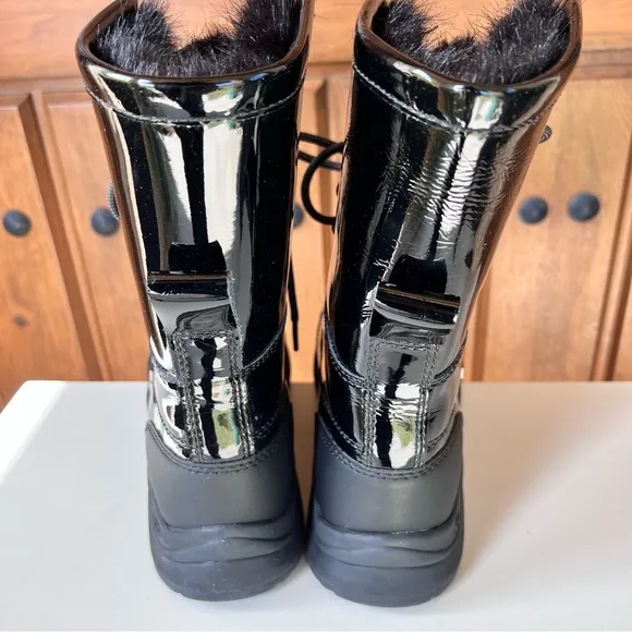 NEW! UGG ADIRONDACK III‎ PATENT LEATHER