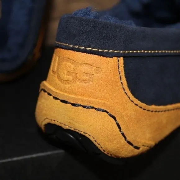 NEW UGG ASCOT Suede Shearling‎ Slippers