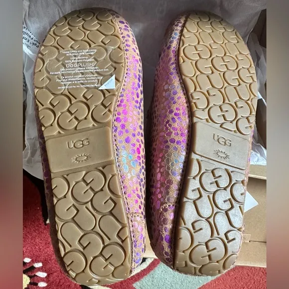 New UGG Dakota Spots Slipper Kids size 3