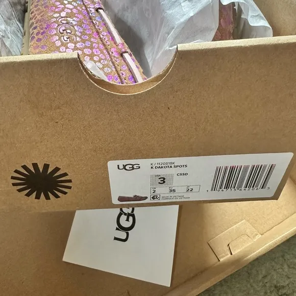 New UGG Dakota Spots Slipper Kids size 3