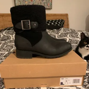 NEW UGG Elings Waterproof Boots
