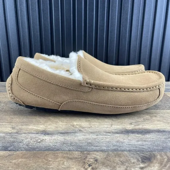 NEW UGG Mens Ascot Suede Closed Toe Slip on Slippers Chestnut Size 9