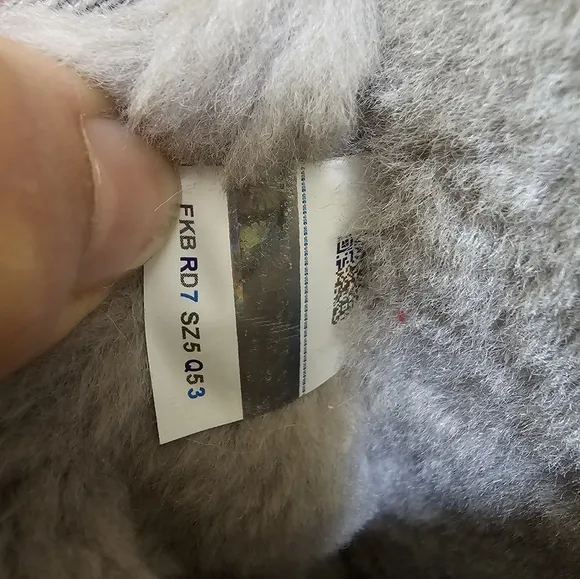 New UGG Scuff Cali Wave Slippers