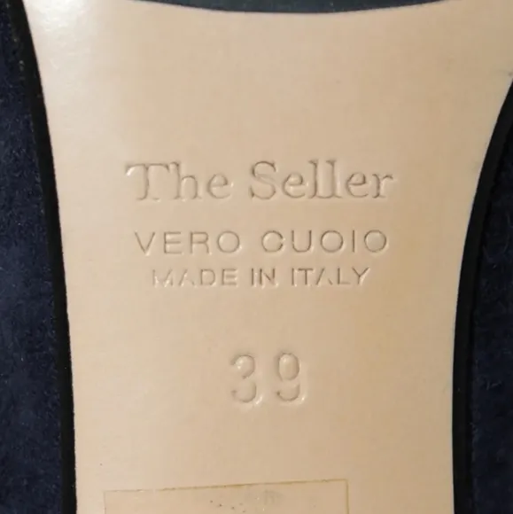 NEW VERO CUOIO Italy Suede shoes. Chunky heel 👠 pumps.