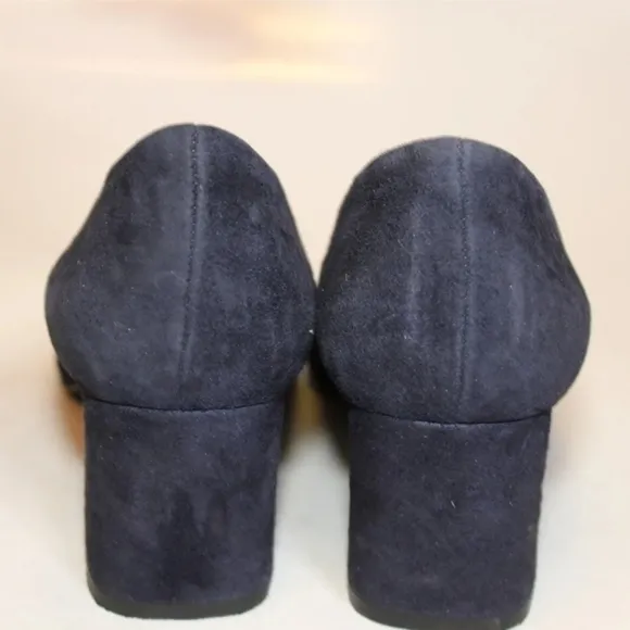 NEW VERO CUOIO Italy Suede shoes. Chunky heel 👠 pumps.
