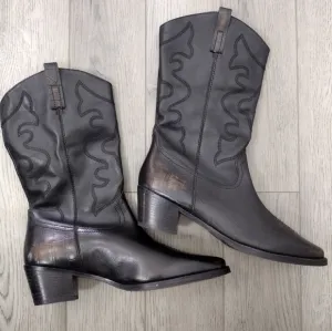 NEW VINTAGE FOUNDRY CO. TRUDY Mid Calf Western Boots Size 11