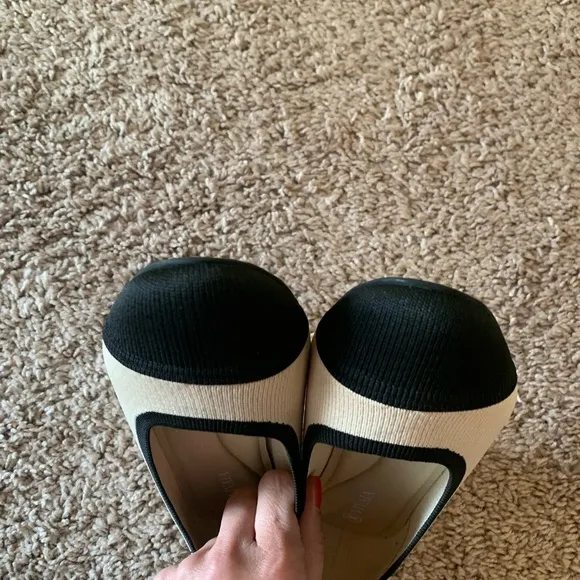 New Vivaia Almond Toe Chunky Heels Julie Pro Pumps Beige Black Size 37 Size 6.5