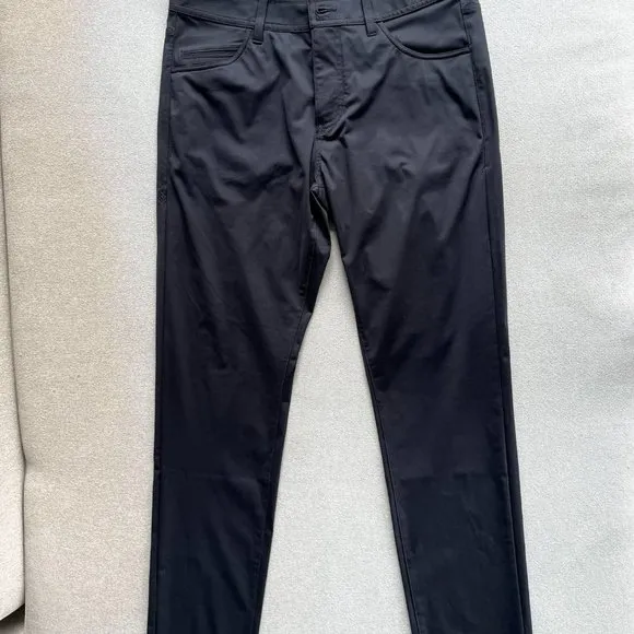 NEW WITH TAGS NWT Rhone Commuter 5-Pocket Pant slim fit pants black dress chinos