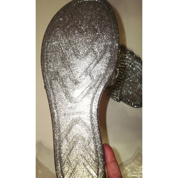 New Womens 8 M Sandals Shoes Vince Camuto Erindra So Silver Jelly Slide Sandals