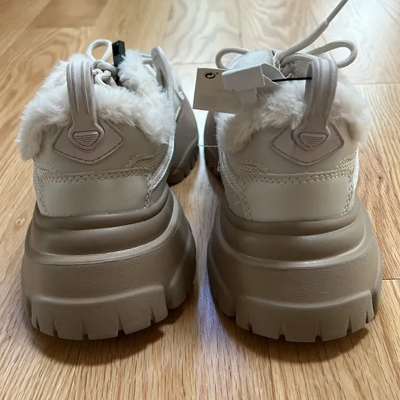 New! Zara women’s 11, off white faux fur lined chunky heel running shoes.