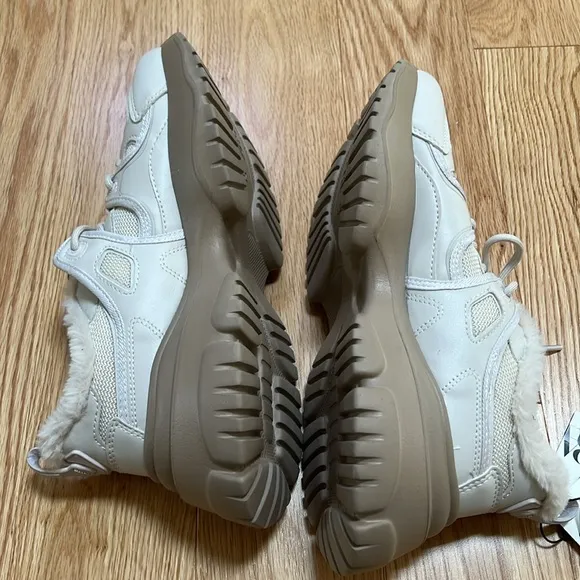 New! Zara women’s 11, off white faux fur lined chunky heel running shoes.