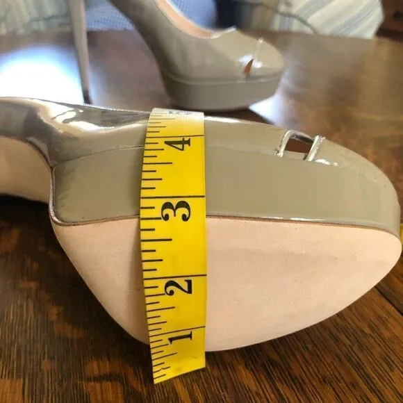 NEW Footcandy Crissy Platform Heels in Taupe Patent Leather NIB