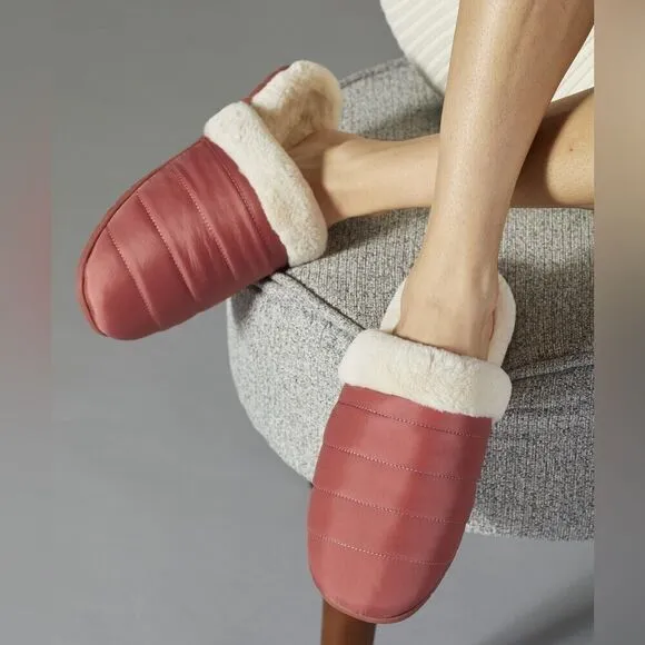 NEW VIONIC Josephine Shearling Quilted Slip On Slipper in red Size 7 EU 38
