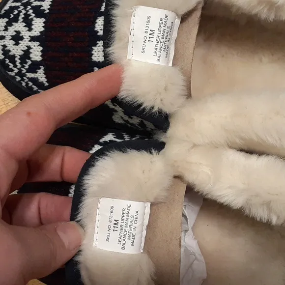 NIB Clarks Women's Size 11M Indoor/Outdoor Slippers