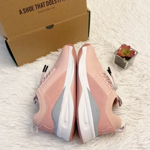 NIB CLOVE Pink Grey White Healthcare Nurse Comfort Casual Sneakers Shoes Unisex