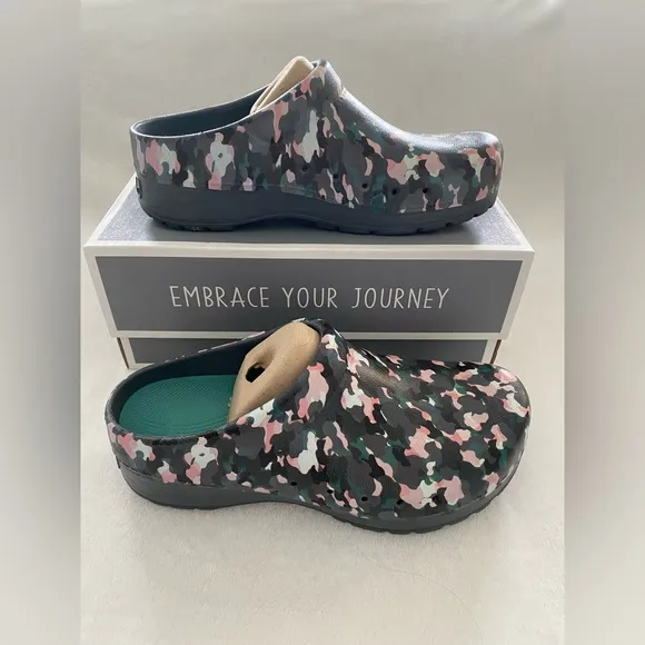 NIB Dansko Women’s Kane Molded Camo Size 38 US 7.5-8 Comfort Shoes Green Pink