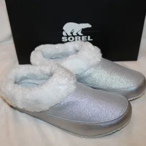 NIB SOREL WOMEN'S‎ METALLIS SILVER SLIP ON FUR SLIPPERS