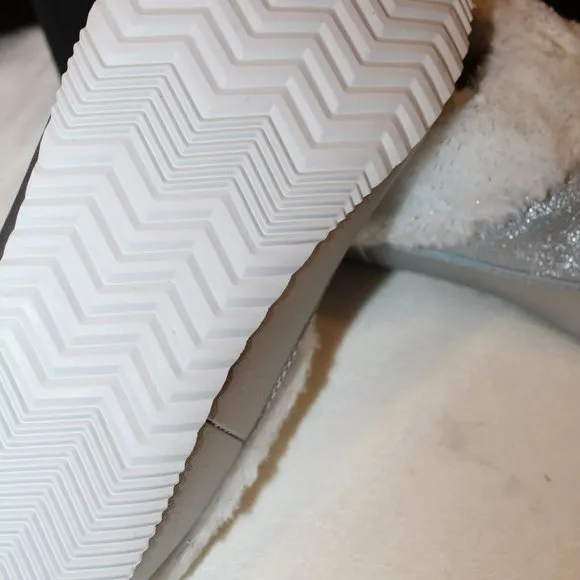 NIB SOREL WOMEN'S‎ METALLIS SILVER SLIP ON FUR SLIPPERS