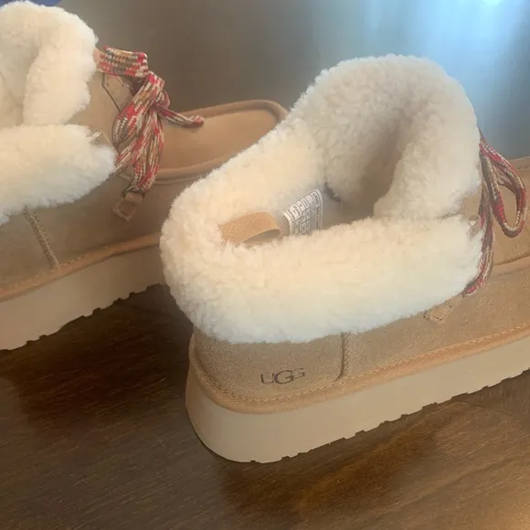 NIB UGG Funkarra Cabin Cuff Slipper in Chestnut, Size 8
