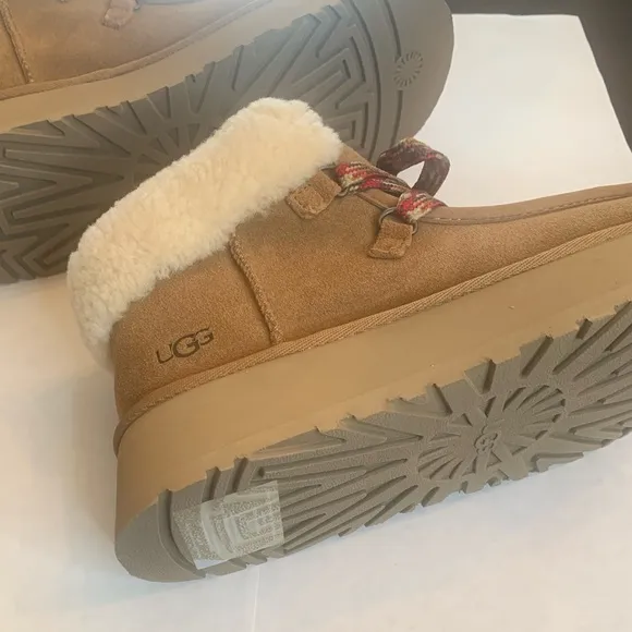 NIB UGG Funkarra Cabin Cuff Slipper in Chestnut, Size 8