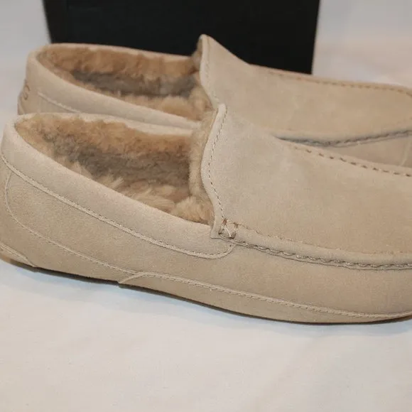 NIB UGG MEN'S ASCOT SAND SUEDE SHEARLING SLIP ON‎ SLIPPERS