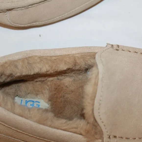 NIB UGG MEN'S ASCOT SAND SUEDE SHEARLING SLIP ON‎ SLIPPERS